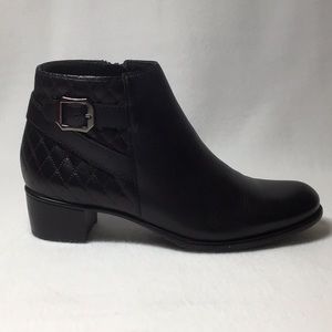 Munro Jolynn Black Leather Booties